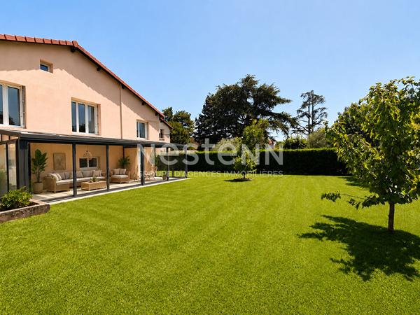 Maison à Tassin-La-Demi-Lune - quartier de L'Aigas - 171 m² sur terrain de 606 m²
