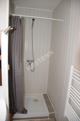 Charmant studio meublé rénové au rez-de-chaussée proche centre Retournac
