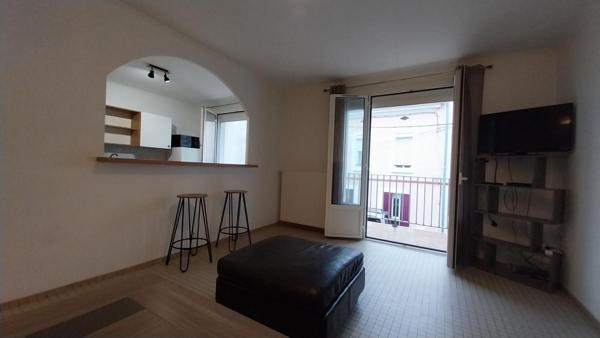 AGEN 47000 immeuble 6 pièce(s) 181m2