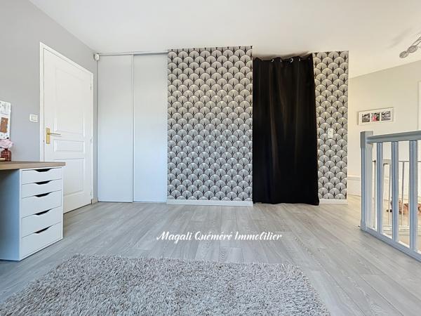 SOUS COMPROMIS ! Jolie maison familiale 5 pièces + mezzanine avec piscine