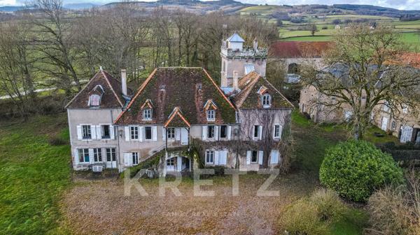 Château du XVI ème siècle en Bourgogne (proche Autun)