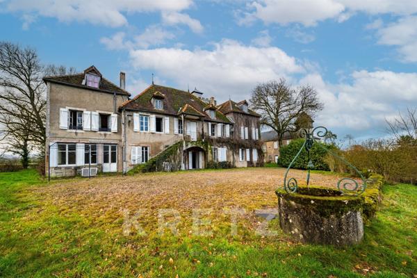 Château du XVI ème siècle en Bourgogne (proche Autun)