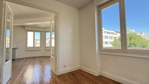 Appartement T4 lumineux centre-ville Clermont-Ferrand