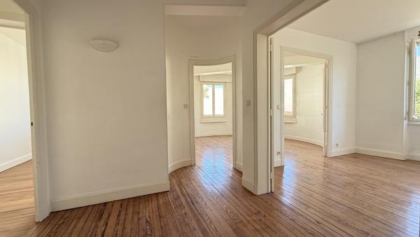 Appartement T4 lumineux centre-ville Clermont-Ferrand