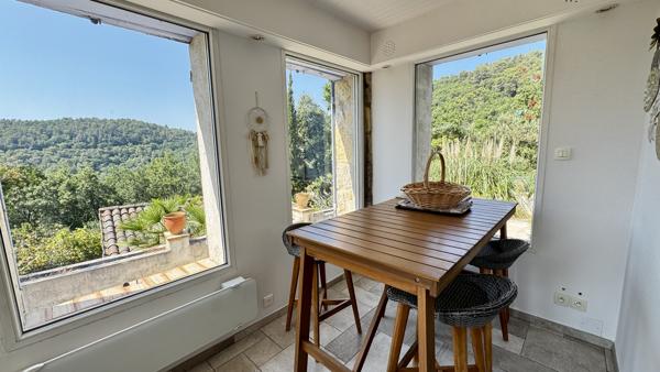 Villa avec piscine et vue dégagée – Entre Grasse et Cabris