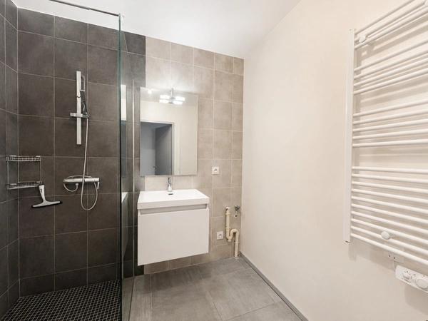 FRANGY - APPARTEMENT T2 DE 58 m² LUMINEUX AVEC TERRASSE ET PARKING PRIVATIF EN SOUS-SOL