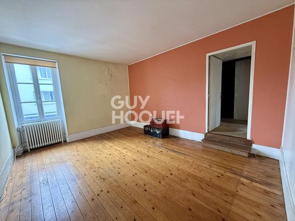 MAISON + LOCAL COMMERCIAL à Epône 78680