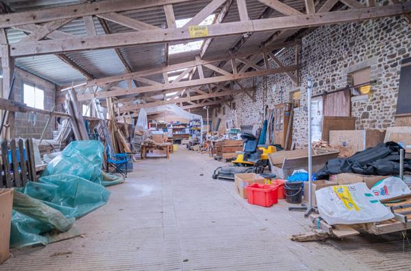 Maison à Laval, 53000 - 9 pièces 295m²