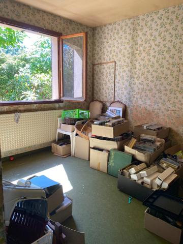 ARES: Maison à rénover