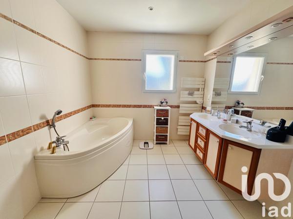 Maison à vendre 5 pièces 185 m² Les Sables-d'Olonne