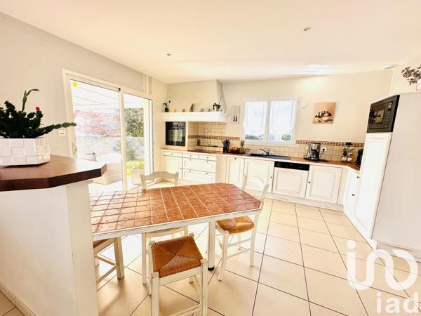 Maison à vendre 5 pièces 185 m² Les Sables-d'Olonne