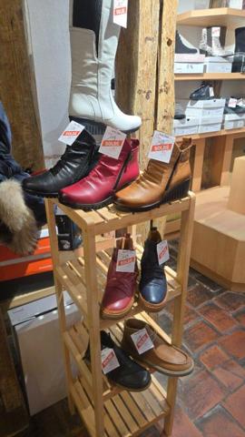 Fonds de commerce CHAUSSEUR boutique 90 m2