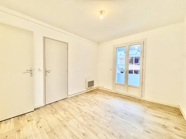 Appartement à louer 2 pièces de 47 m²