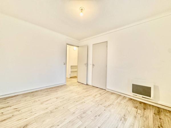 Appartement à louer 2 pièces de 47 m²