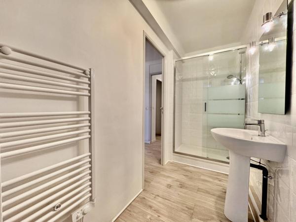 Appartement à louer 2 pièces de 47 m²