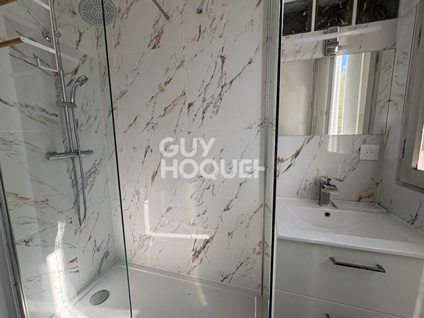 Chambre meublée en colocation