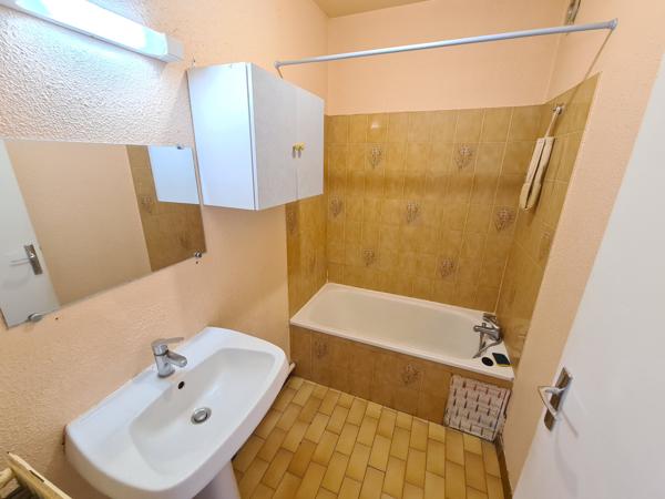 Perpignan (66000) T2 + TERRASSE + PARKING