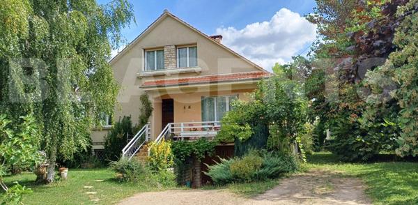 NANTEUIL LES MEAUX : MAISON individuelle de 120 M2 élevée sur sous sol total avec jardin 