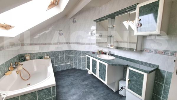 NANTEUIL LES MEAUX : MAISON individuelle de 120 M2 élevée sur sous sol total avec jardin 