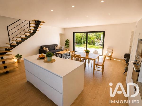 Maison à vendre 5 pièces 135 m² Villeneuve-lès-Maguelone