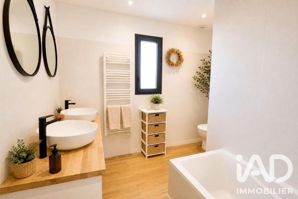 Maison à vendre 5 pièces 135 m² Villeneuve-lès-Maguelone