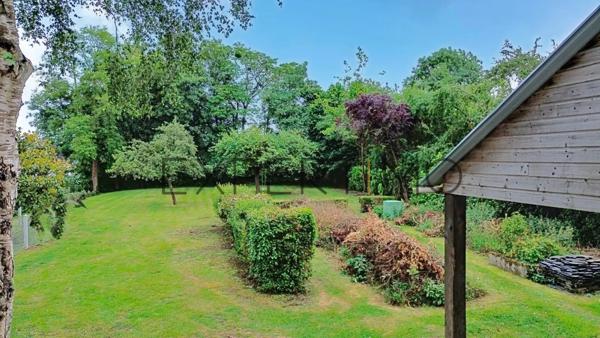 Vacognes-neuilly (14210) PARCELLE CLOSE DE HAIES !