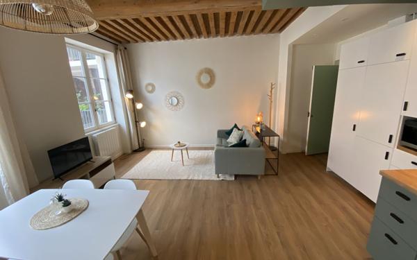 Appartement à vendre    2 pièces • 37,91 m2 Lyon 1