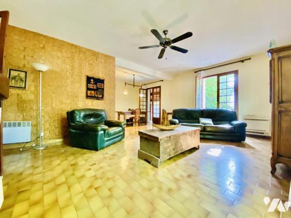 Maison T5 à rénover avec garage et jardin attenant