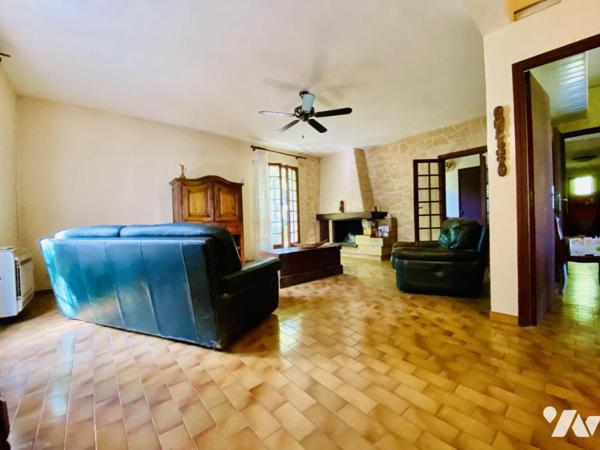 Maison T5 à rénover avec garage et jardin attenant