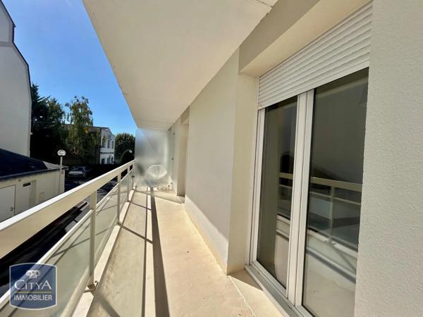 Appartement à louer 1 pièce 27.08m² Joué-lès-Tours (37300)