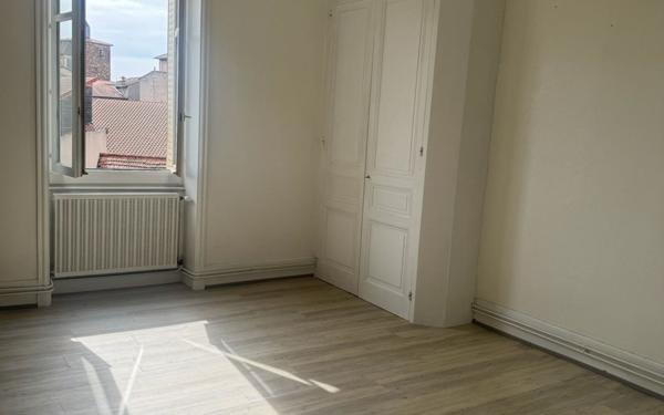 Appartement à vendre    5 pièces • 137,02 m2 Roanne
