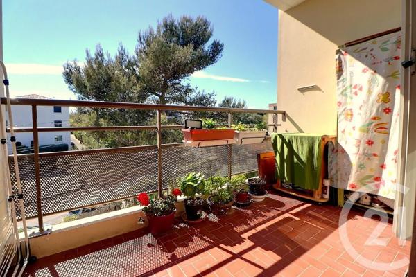 Appartement T4 à vendre  4 pièces - 83 m 2   FREJUS  - 83