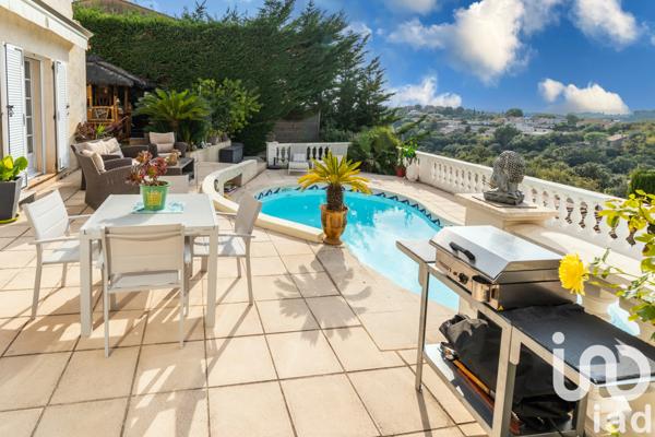 Maison à vendre 6 pièces 200 m² La Gaude