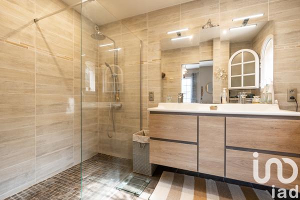 Maison à vendre 6 pièces 200 m² La Gaude