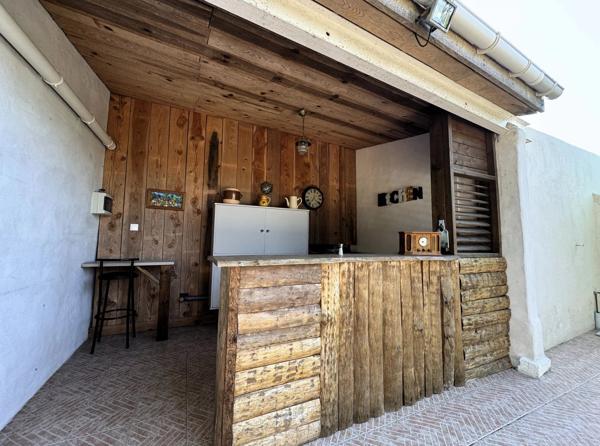 Propriété comprenant une maison principale d'habitation et 3 gites indépendants