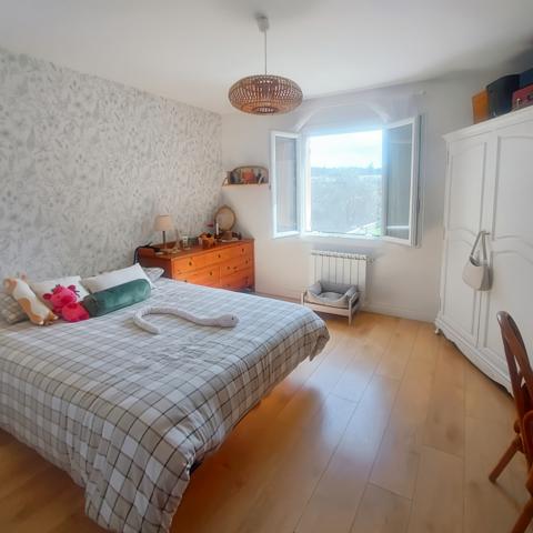 Châteaurenard (13160) Villa plain-pied + dépendance 235 m2 avec piscine sur 2621 m2 de terrain