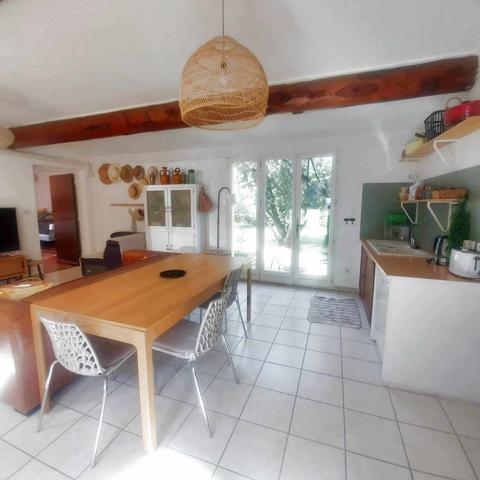 Châteaurenard (13160) Villa plain-pied + dépendance 235 m2 avec piscine sur 2621 m2 de terrain