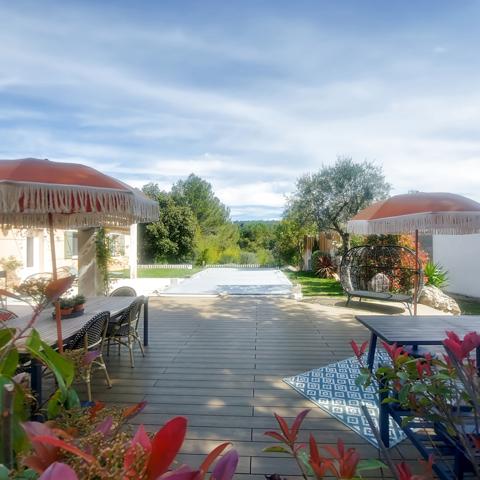 Châteaurenard (13160) Villa plain-pied + dépendance 235 m2 avec piscine sur 2621 m2 de terrain