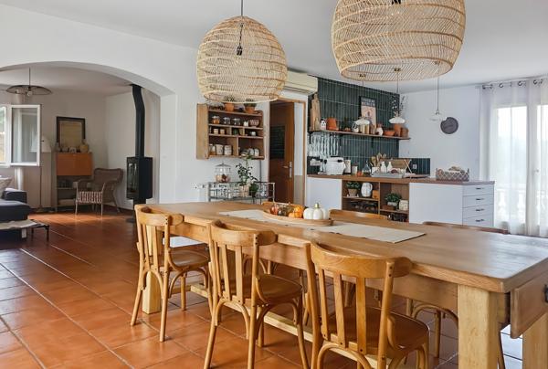 Châteaurenard (13160) Villa plain-pied + dépendance 235 m2 avec piscine sur 2621 m2 de terrain