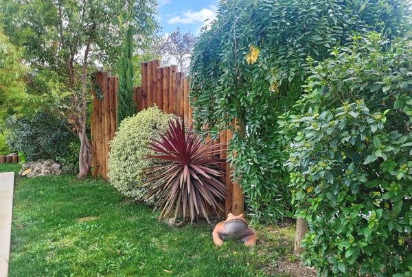 Châteaurenard (13160) Villa plain-pied + dépendance 235 m2 avec piscine sur 2621 m2 de terrain