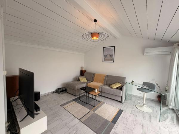 Maison à vendre  2 pièces - 50 m 2   COGOLIN  - 83