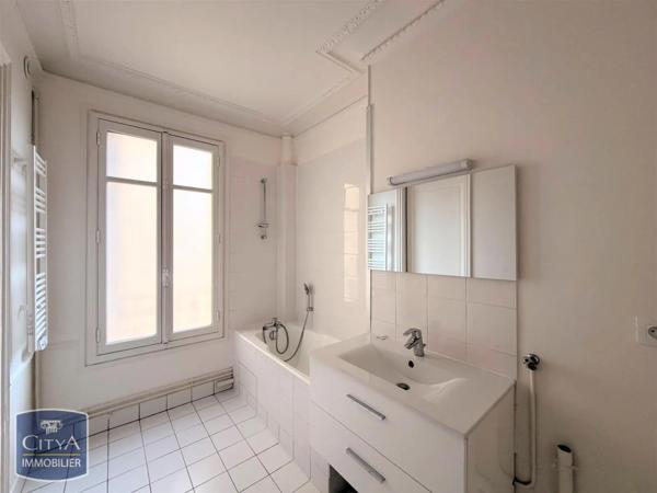 Appartement à louer 3 pièces 75.97m²