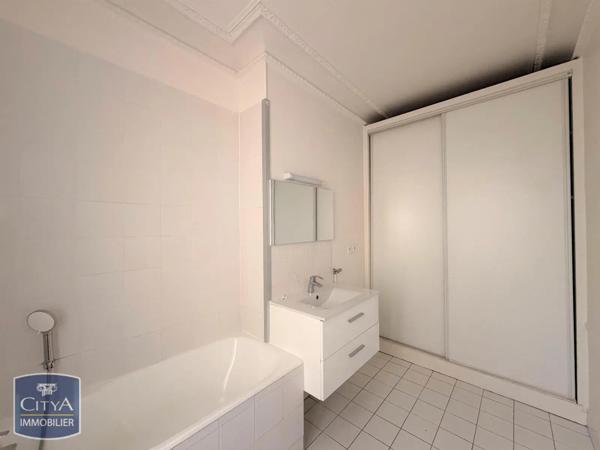 Appartement à louer 3 pièces 75.97m²