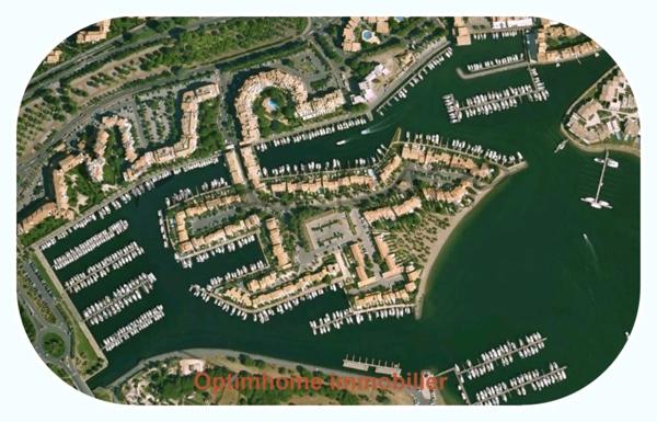 Appartement T3 en marina avec parking et appontement - LE CAP D'AGDE (34)
