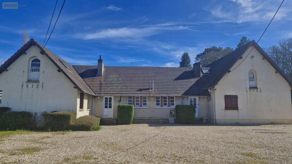 Location - Immeuble Forges-les-Eaux 76440 12 pièces 249 m 2 2000 m 2