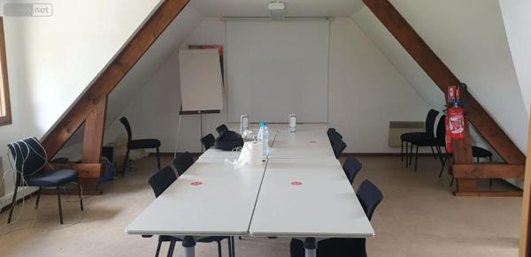 Location - Immeuble Forges-les-Eaux 76440 12 pièces 249 m 2 2000 m 2