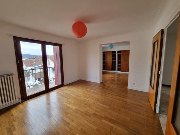 Appartement Amberieu En Bugey 4 pièce(s)