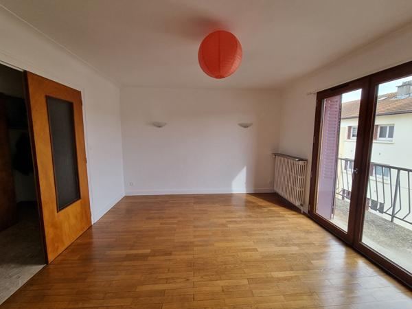 Appartement Amberieu En Bugey 4 pièce(s)