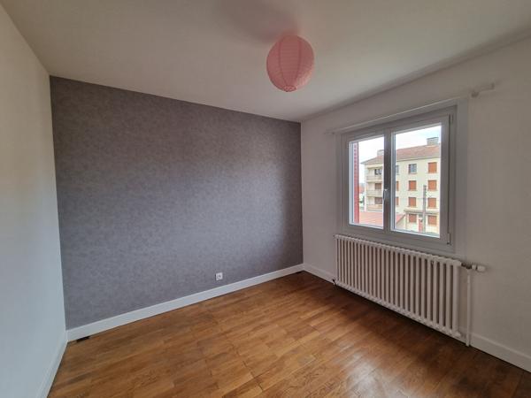 Appartement Amberieu En Bugey 4 pièce(s)
