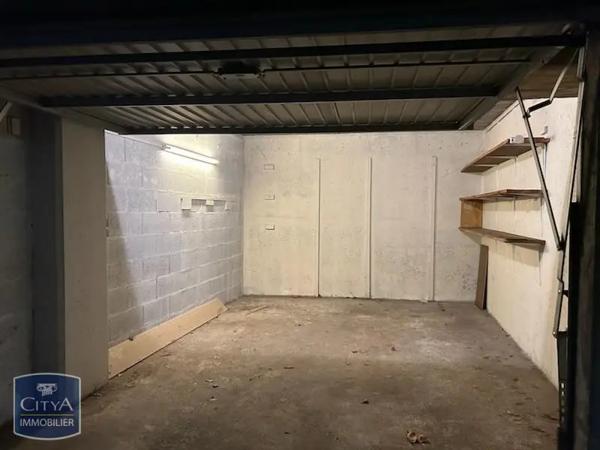 Parking à louer Tours (37000)